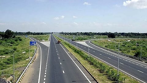 समृद्धी महामार्गाचा टोल १२०० रुपये?