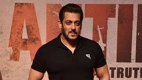 सलमान खान बिश्नोई टोळीच्या निशाण्यावर;चार वेळा हत्येचा प्रयत्न