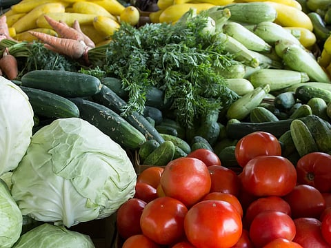 घाऊक महागाईच्या दरात घसरण; १७ व्या महिन्यात महागाई दर दुहेरी अंकात