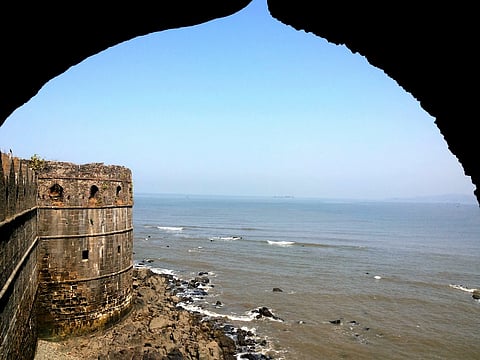 मुरुड-जंजिरामध्ये पर्यटकांची संख्या रोडावली