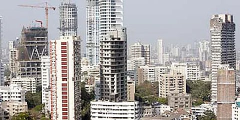 घरे सरासरी १० टक्क्यांनी महागली