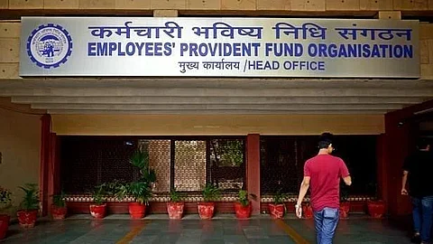 गरज पडल्यास ‘ईपीएफ’मधून ५ लाखापर्यंतची रक्कम काढता येणार