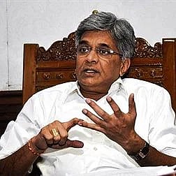 प्रकल्प बाधितांच्या सदनिका निविदा प्रक्रियेत गैरव्यवहार? रवी राजा यांचा आरोप