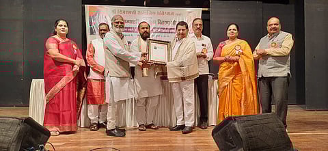 जीपी पारसिक सहकारी बँकेचे अध्यक्ष नारायण गावंड यांना 'सहकाररत्न राज्यस्तरीय गौरव' पुरस्कार