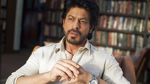 Shah Rukh Khan: शाहरुख खानला विमानतळावर रोखले; का भरावा लागला लाखोंचा दंड?