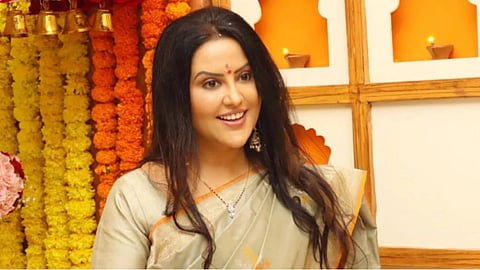 अमृता फडणवीस यांना लाच देण्याचा प्रयत्न; डिझायनरविरोधात गुन्हा दाखल करत केली अटक