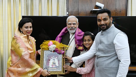 या शिंदे गटाच्या खासदाराने घेतली पंतप्रधानांची भेट; सीमावादावर कर्नाटकच्या मुख्यमंत्र्यांची केली तक्रार