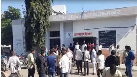 ग्रामपंचायत निवडणूक निकालाला गालबोट; जळगावमध्ये दगडफेकीत एकाचा मृत्यू