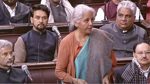 Union Budget 2023 : देशाच्या जीडीपीमध्ये २०२३ - २४ वर्षात ग्रोथ रेट ६ ते ६.८ टक्के राहण्याचा अंदाज; अर्थमंत्र्यांकडून आर्थिक सर्वेक्षण सादर