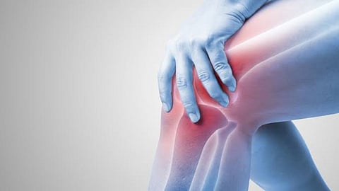 तरुणांमध्ये वाढतेय सांधेदुखी