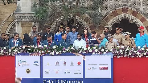 Tata Mumbai Marathon 2023 : कडाक्याच्या थंडीतही मुंबई मॅरेथॉन स्पर्धेला तुफान प्रतिसाद; हजारोंवर स्पर्धकांनी घेतला सहभाग