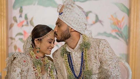 Axar Patel : के. एल. राहुलनंतर भारताचा अष्टपैलू अक्षर पटेलचेही झाले लग्न ; सोशल मीडियावर फोटो व्हायरल