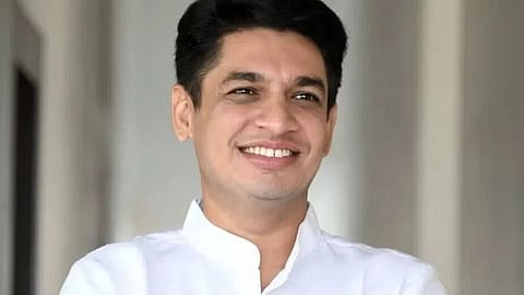 Satyajeet Tambe : आमदार सत्यजित तांबे भर सभेत म्हणाले, "माझ्या यशाचा एकच बाप..."