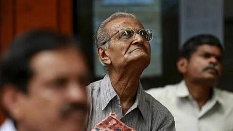 वृद्धापकाळात ज्येष्ठांची परवड