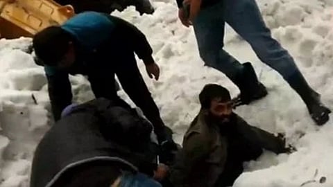 सिक्कीममध्ये हिमस्खलन; निसर्ग सौदर्य पाहायला आलेल्या पर्यटकांवर काळाचा घाला