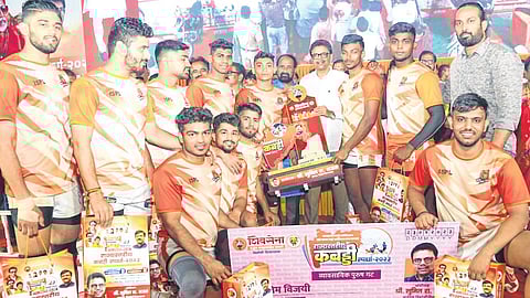 आमदार चषक कबड्डी स्पर्धा; युवा फलटण, राजमाता जिजाऊ संघ विजयी