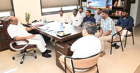 बारसु आंदोलनाचे नेतृत्व करणारे सत्यजित चव्हाण शरद पवारांच्या भेटीला