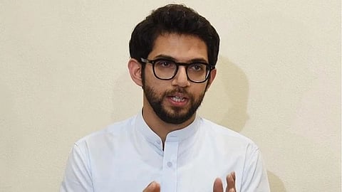 भारताने पाकिस्तानसोबत खेळायलाच हवे का? आदित्य ठाकरेंची सुरक्षा यंत्रणेवर टीका