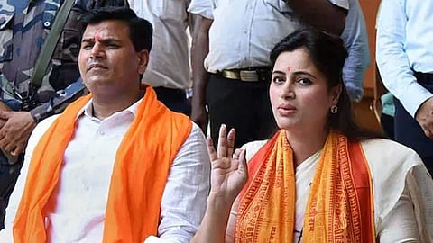 राणा दाम्पत्याला दिलासा नाहीच; नेमकं प्रकरण काय?