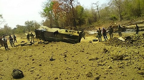 मोठी बातमी! छत्तीसगडच्या दंतेवाडात नक्षलवाद्यांचा हल्ला; १० जवान आणि १ चालक शहीद