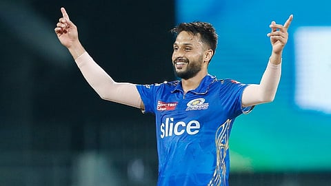 मुंबईला क्वालिफायर 2 मध्ये पोहचवणारा आकाश मधवाल नक्की आहे तरी कोण?