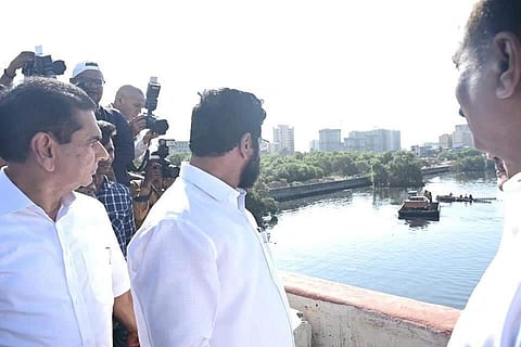 मुंबईची तुंबई झाली, तर अधिकारी घरी!