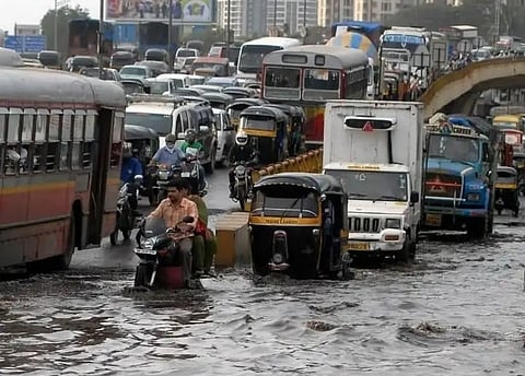 नेमेचि येतो मग पावसाळा!