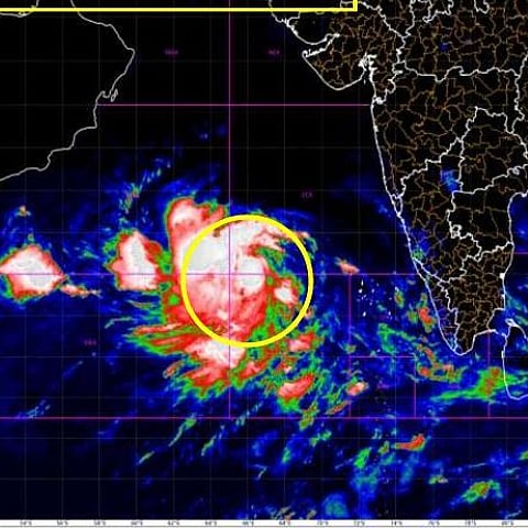 'बिपरजॉय' चक्रीवादळाच्या वेगात वाढ; येत्या 24 ते 48 तासांत मुंबईसह कोकण किनारपट्टीवर धडकण्याची शक्यता