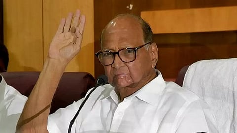 बारामतीच्या गडासाठी शरद पवारांची मोर्चेबांधणी; कट्टर प्रतिस्पर्धी काकडे कुटुंबीयांची घेतली भेट