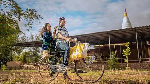 देवमाणूस फेम 'नाम्या' एका नव्या रूपात प्रेक्षकांच्या भेटीला ; Tiny Talkies चं पहिलंवहिलं गाणं करणार प्रेक्षकांच्या हृदयावर राज्य