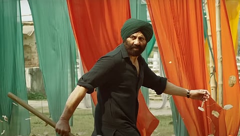 'गदर २' बाबत पाकिस्तानी नागरिकांना काय वाटत ? म्हणाले, "त्याला एकदा..."