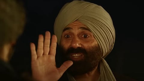 'गदर २'वर प्रेक्षकांनी दिल्या भन्नाट प्रतिक्रिया ; काहींनी या चित्रपटाला सर्वोत्कृष्ट म्हटलंय, तर काहींच्या मात्र...