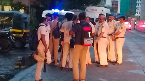 घाटकोपर बेस्ट आगारातील कंत्राटी कर्मचारी अचानक संपावर ; पगारवाढीसह इतर सुविधा मिळत नसल्याने घेतला आक्रमक पवित्रा