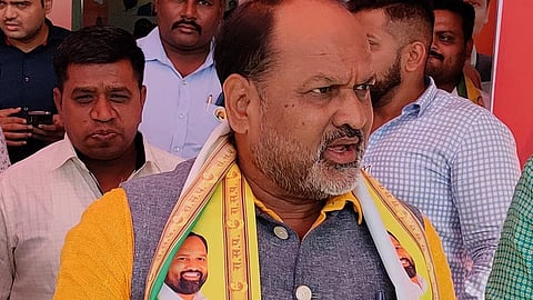 "काँग्रेस गद्दार तर भाजप महागद्दार", विश्वास ठेवण्याजोगं नेतृत्व भाजपात नसल्याचं सांगत जानकरांचा स्वबळाचा नारा