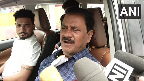 आमदार सुर्वे यांचा पुत्र फरार, अन्य साथीदारांना विमानतळावरून अटक