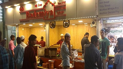 हॉटेल बडेमियाचे किचन बंद अस्वच्छता, परवाना नसल्याने एफडीएची कारवाई