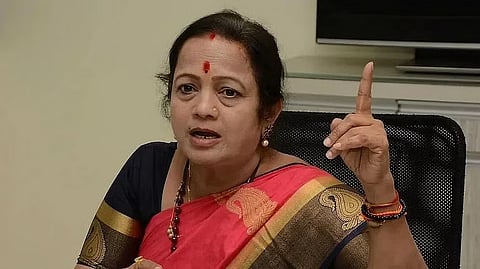 पेडणेकर यांची दोन तास चौकशी; बुधवारी पुन्हा चौकशी होणार