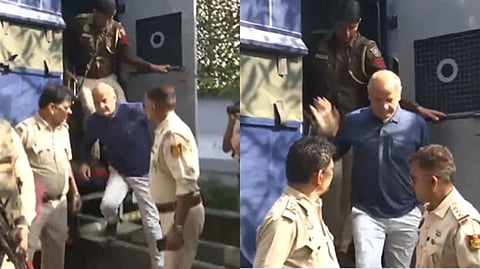 Manish Sisodia: मनीष सिसोदिया यांना आजारी पत्नीला भेटण्याची परवानगी ; चोख पोलीस बंदोबस्तात पोहचले घरी