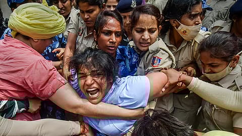 खेळाची इभ्रत मातीमोल!