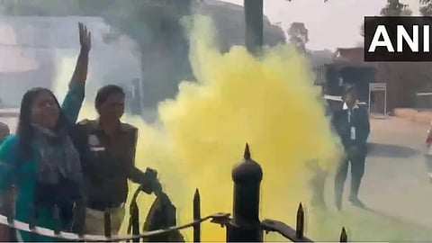 संसदेत घुसखोरी करणाऱ्यांपैकी एक जण महाराष्ट्रातील?