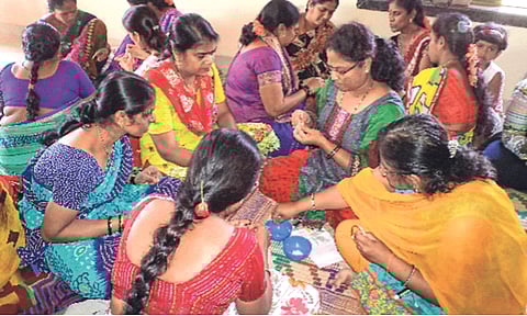 महिला बचत गटांना पालिकेचा आधार;
स्वयंरोजगारासाठी २५ हजारांची आर्थिक मदत