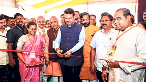 बाबरी ढाचा कधीच मस्जिद नव्हती, तो एक कलंक; उपमुख्यमंत्री देवेंद्र फडणवीस यांचे ठाण्यात वक्तव्य