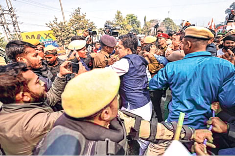 भारत जोडो न्याय यात्रेत राडा; राहुल गांधींवर गुन्हा नोंदवण्याचे आदेश