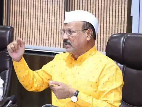 Video : गौतमी पाटीलच्या कार्यक्रमात मंत्री अब्दुल सत्तारांची स्टेजवरुनच शिवीगाळ: प्रकरण अंगाशी येताच, म्हणाले...