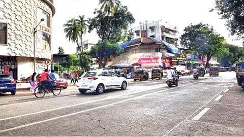 घोषणांचा पाऊस, अंमलबजावणी कागदावरच!