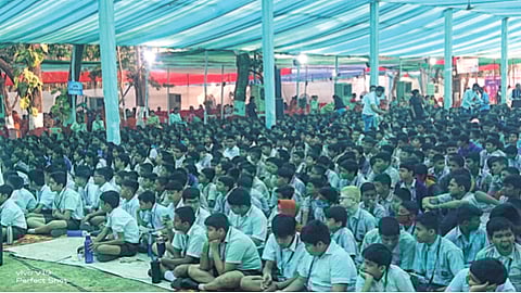 नशामुक्त ठाणे शहरासाठी विद्यार्थ्यांचा पुढाकार; पाच हजारांहून अधिक विद्यार्थ्यांनी घेतली नशामुक्त जीवनाची शपथ