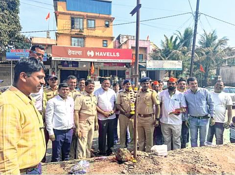 रेयांश प्रतिष्ठानतर्फे कामण येथे सीसीटीव्ही कॅमेरे