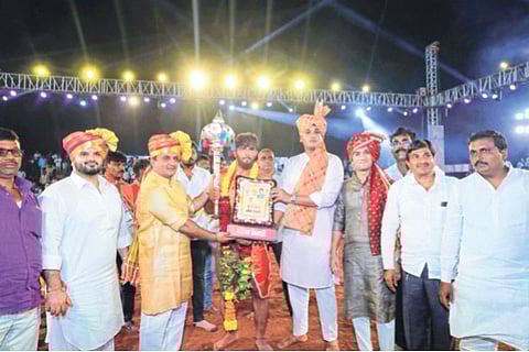 'सिकंदर' ठरला सलग दुसऱ्या वर्षी 'भीमा केसरी'चा मानकरी; 'खासदार महोत्सव' अंतर्गत भीमा साखर कारखान्याने भरविला कुस्तीचा भव्य आखाडा
