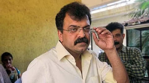 २०१९ च्या बंडात तटकरेंचा हात, आव्हाडांचा गौप्यस्फोट