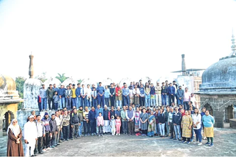 शहरवासीयांनी अनुभवली दिल्लीगेट-हिमायत बागेची कहाणी; वेरूळ-अजिंठा आंतरराष्ट्रीय महोत्सवानिमित्त आयोजित हेरिटेज वॉक